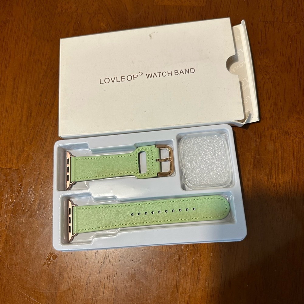 LOVEOP Apple Watch band & case